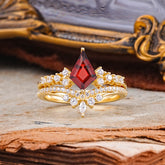 Luxury Kite-Cut Natural Garnet Engagement Ring